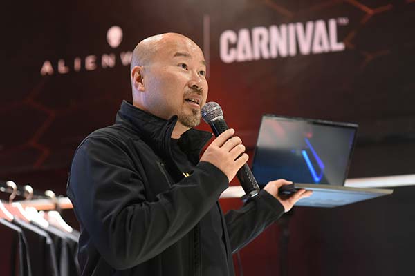 Alienware m15