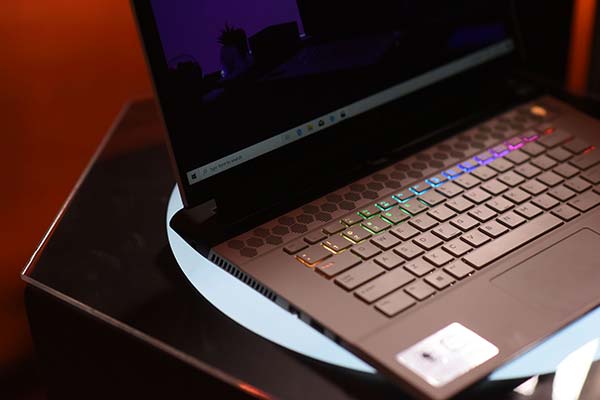 Alienware m15