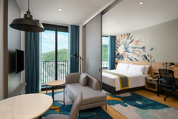 Holiday Inn