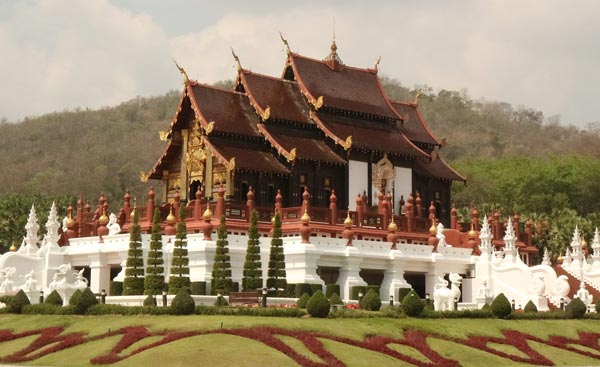หอคำหลวง