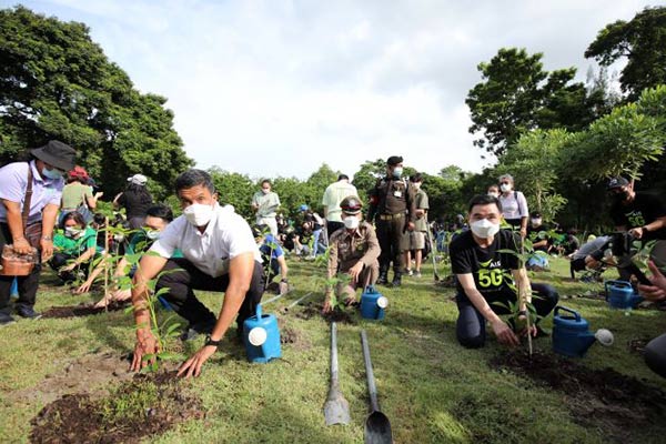 AIS Go Green