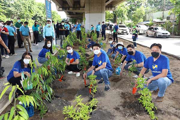 AIS Go Green